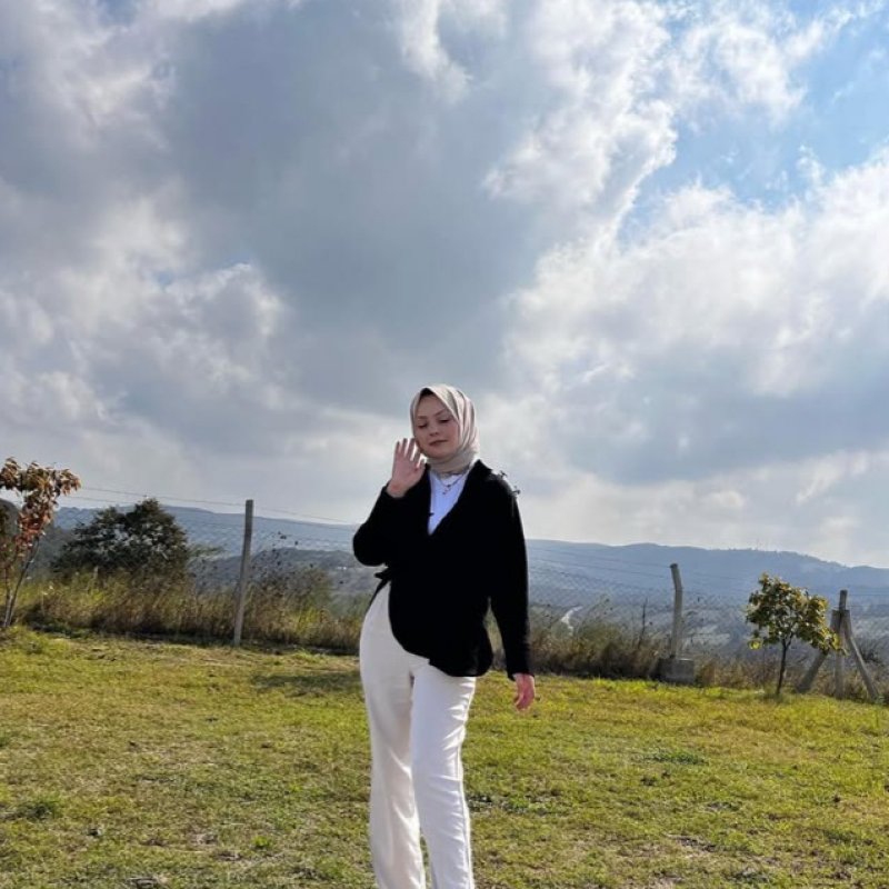 Siirt İz Bırakan Kadın Escort Ceylan Siirt İz Bırakan Kadın Escort Ceylan